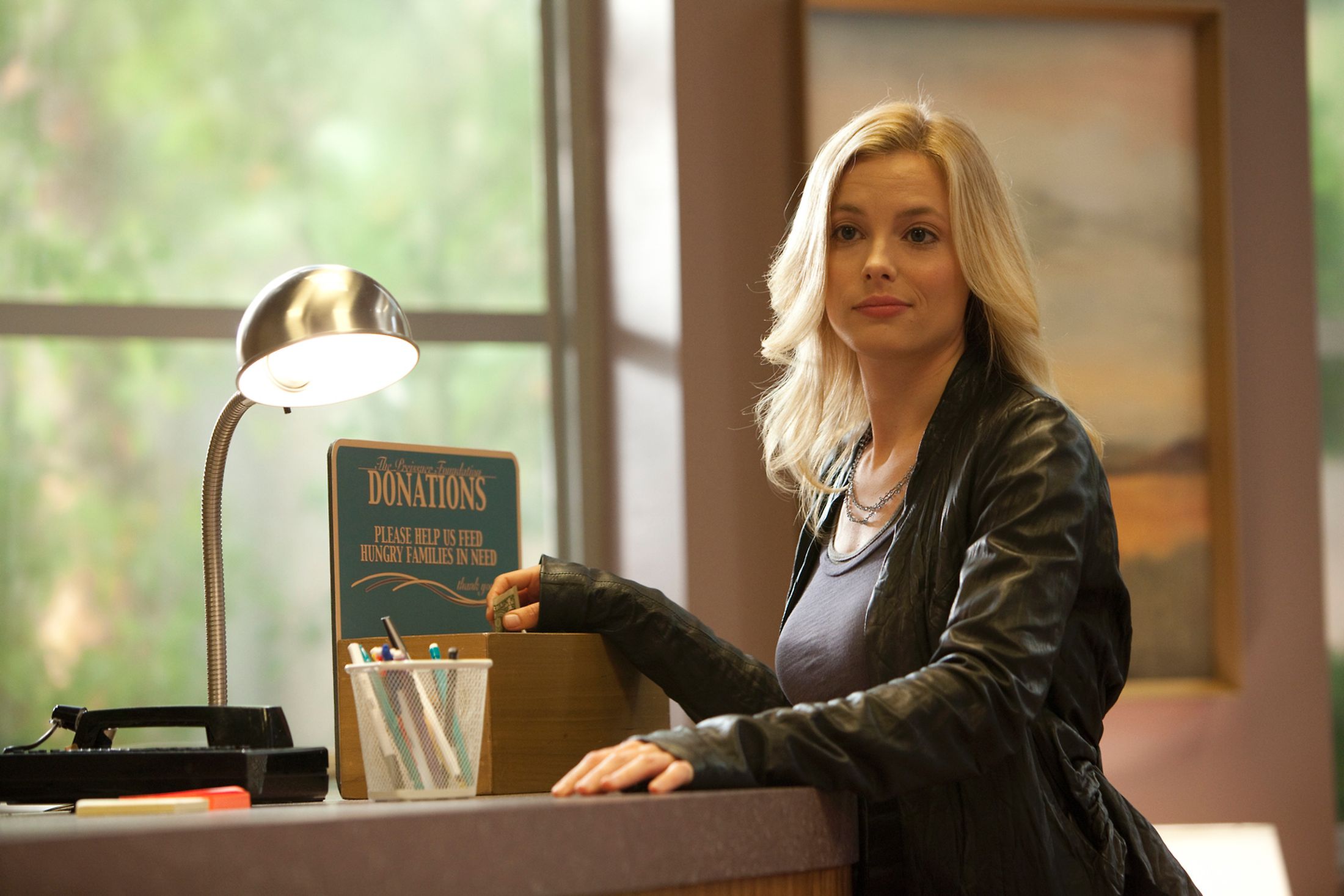 Alison Brie & Gillian Jacobs photos from Community season 2, part 2; high res versions of past pics